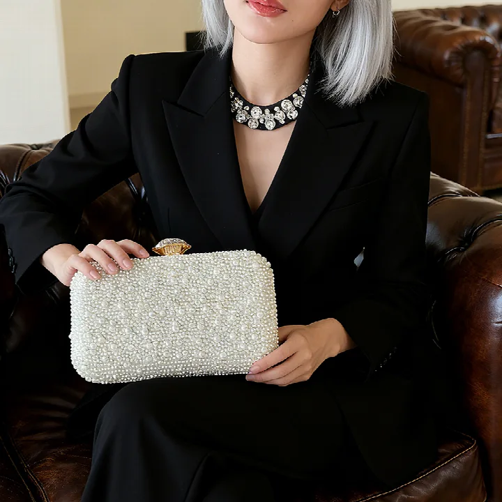 Full Crystal Compact Clutch